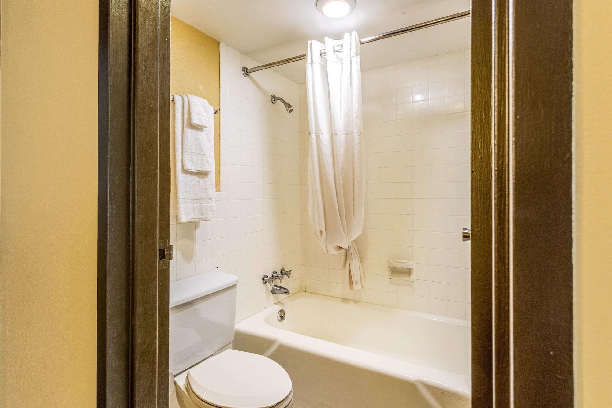 Econo Lodge Fredonia Buitenkant foto