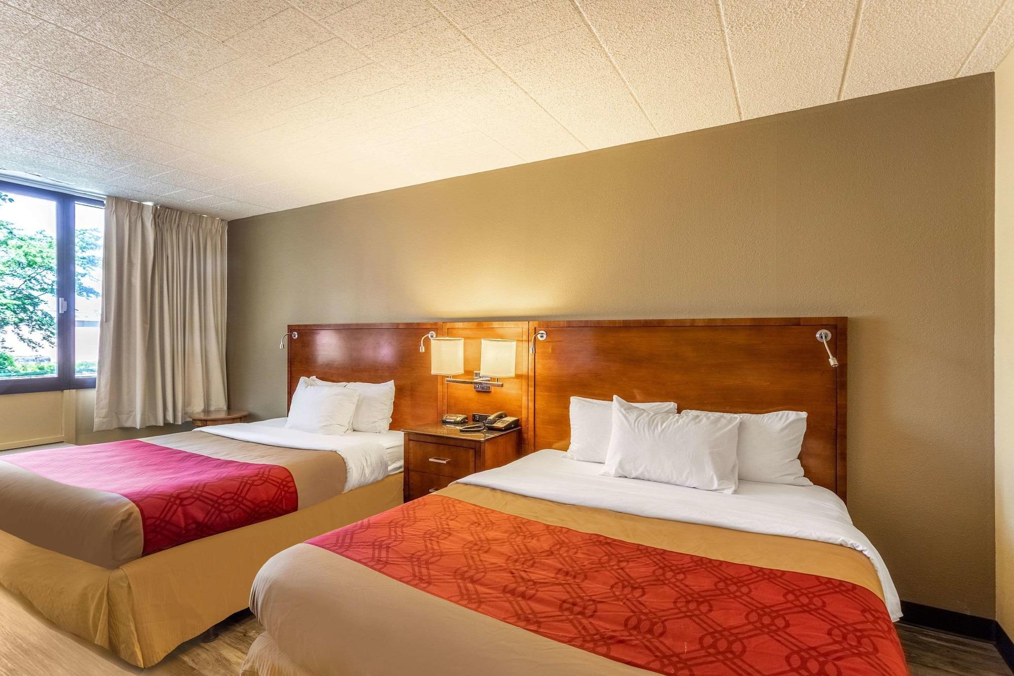 Econo Lodge Fredonia Buitenkant foto
