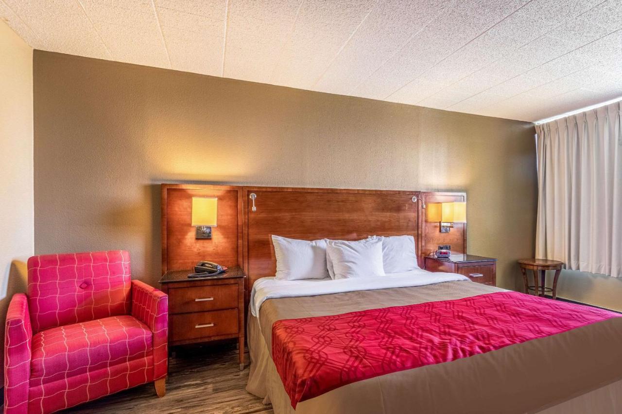 Econo Lodge Fredonia Buitenkant foto